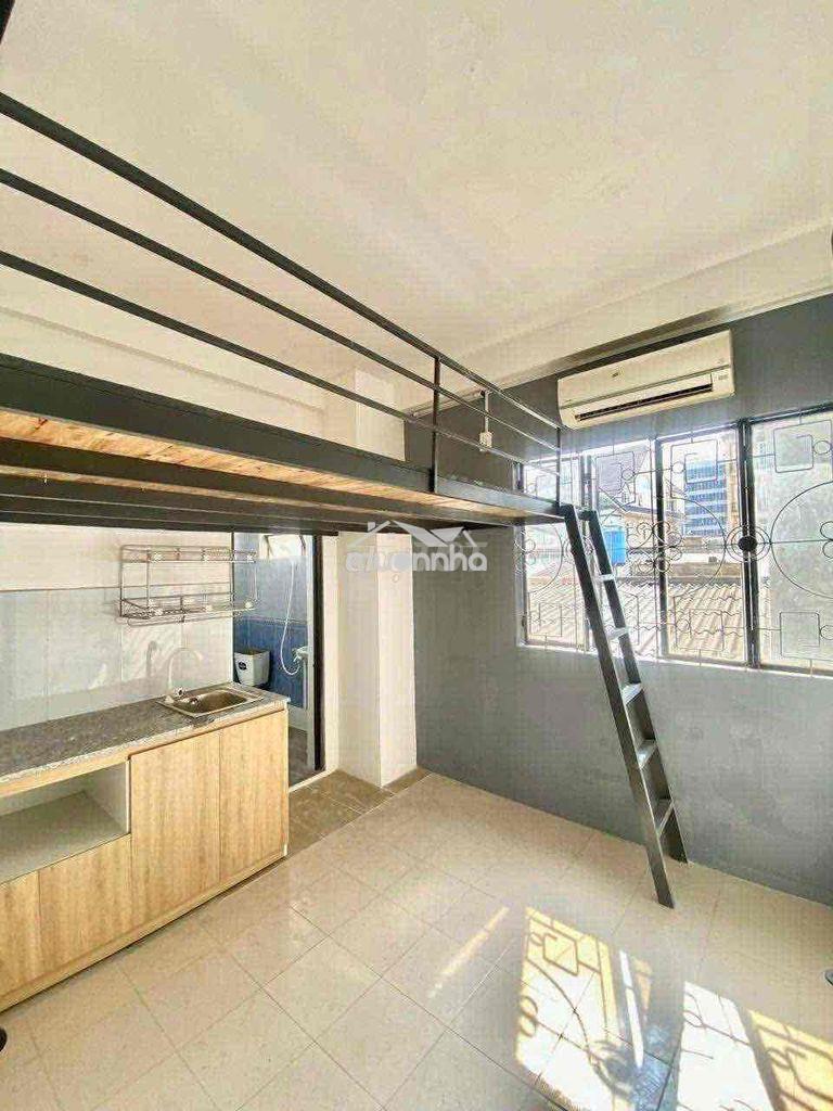 🔥Lê văn sỹ -cho thuê phòng có gác cửa sổ thoáng sẵn máy lạnh giáp q1,3