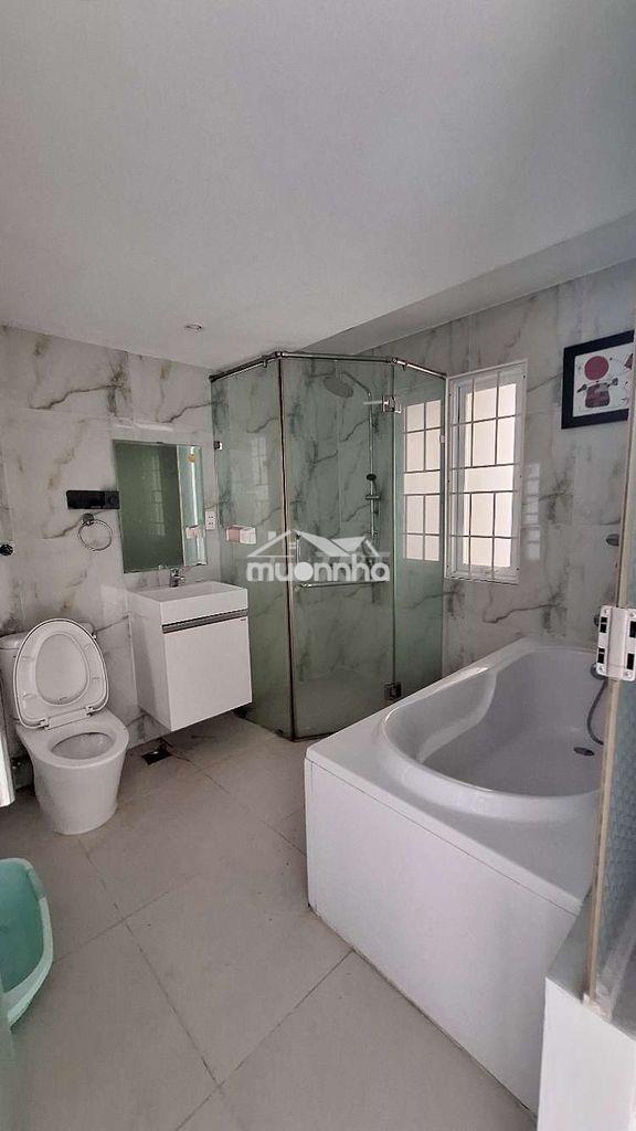 Nhà thue 4 tầng , hẻm đất thánh,f6. 4x12 4 phòng 3wc, nội thất đầy đủ