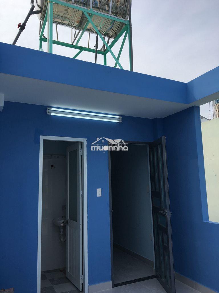Nhà như hình ngay chợ bà chiểu 1 trệt, 3 lầu, st hoàn công đủ - Ảnh 3