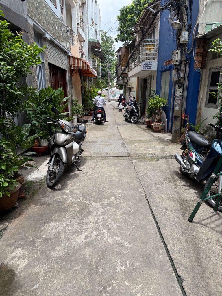 Bán nhà nguyễn kiệm, 4 tầng btct, ngang 4,7m nở hậu tài lộc mạnh 9,7m
