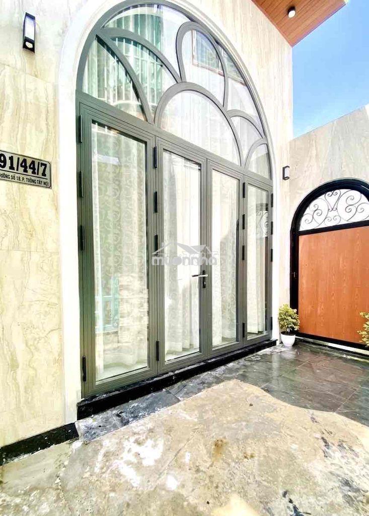 Sổ hồng chính chủ, giấy tờ hoàn công đầy đủ, nhà đẹp dọn vào ở ngay - Ảnh 2