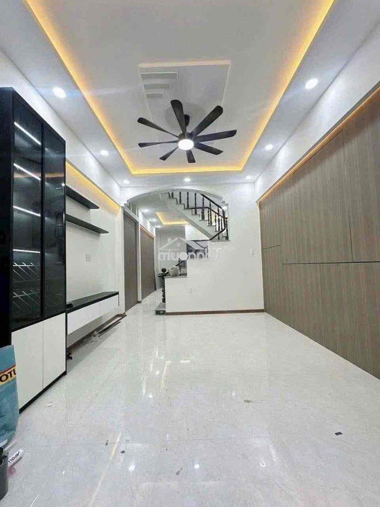 Bán nhà trệt lầu gần đường trần hưng đạo cách siêu thị bigc tầm 1.5 km