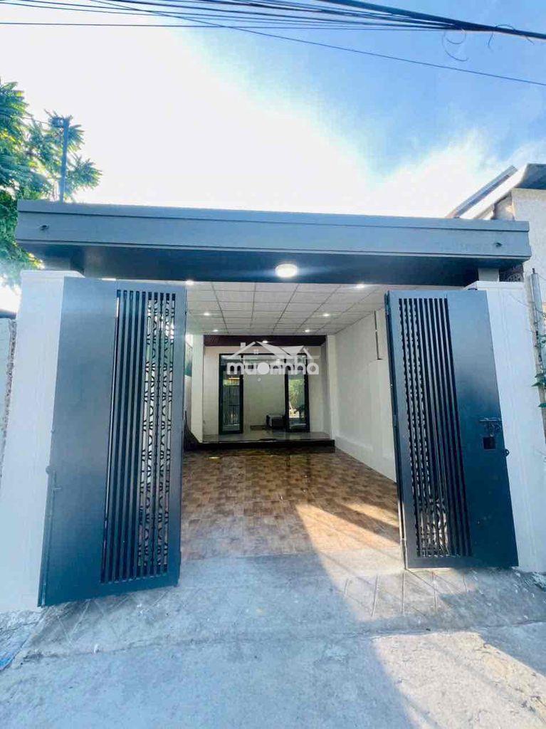 Bán nhà riêng mới nội thất đầy đủ trong khu dân cư phú tân tp mới bd