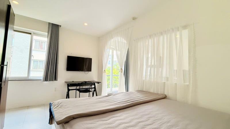 1 phòng ngủ đẹp ban công ngay phú mỹ hưng, kế sky garden, vivo, rmit, crescent mall - Ảnh 2