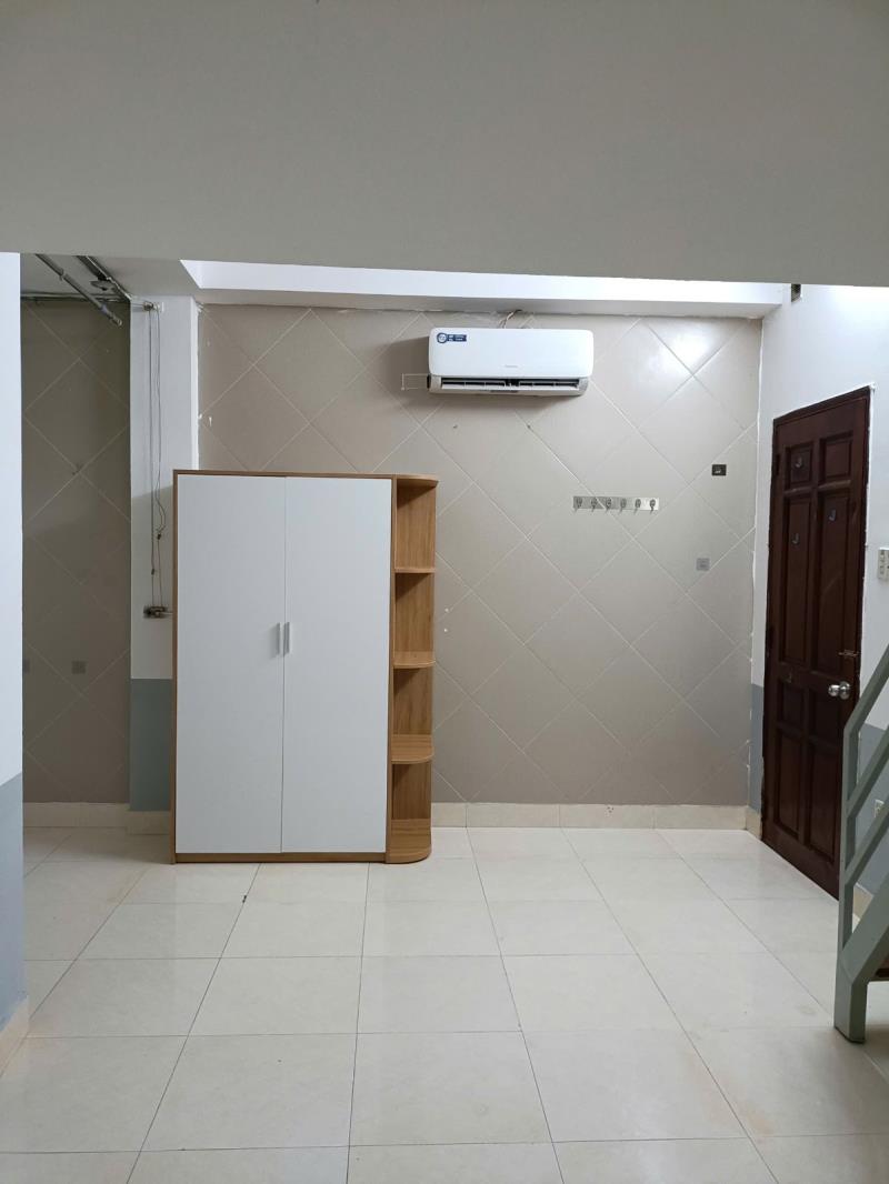Phòng có gác tại bùi văn ba quận 7