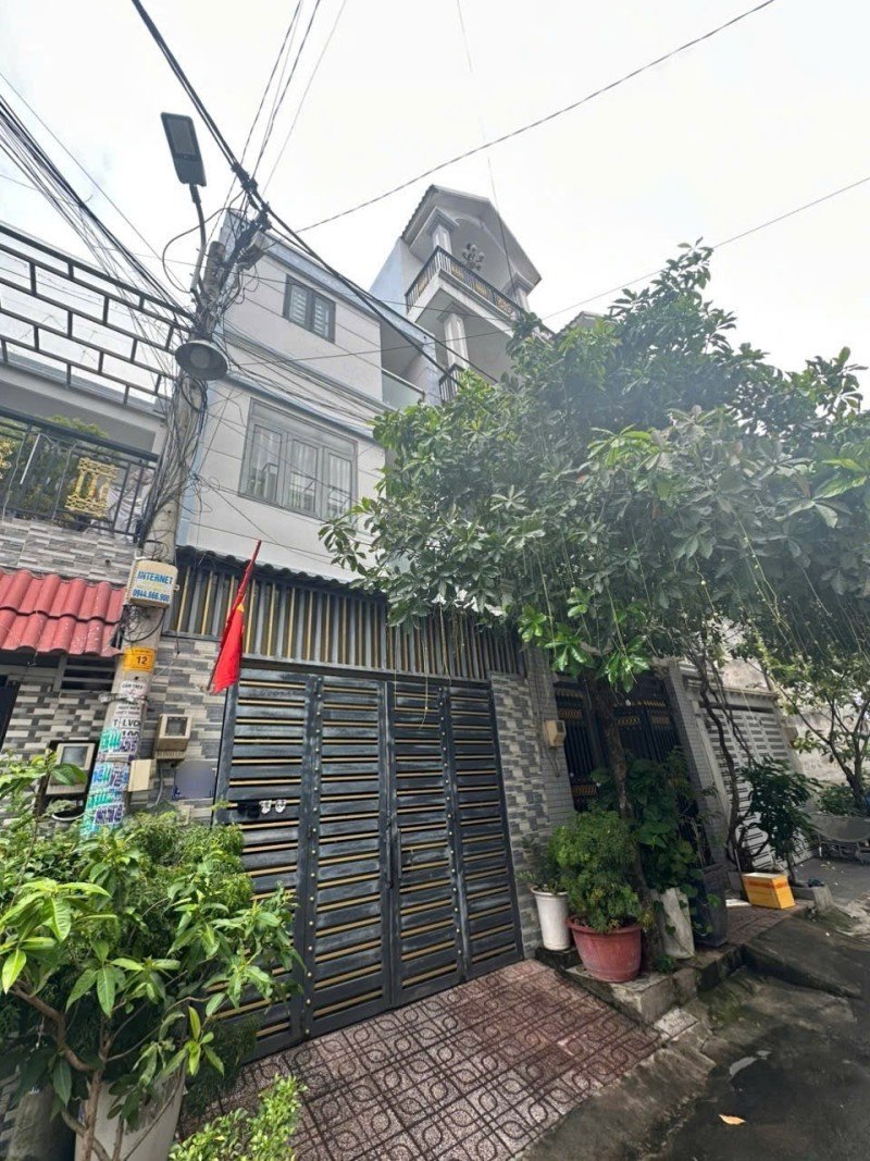 Nhà linh trung thủ đức 62m² - ôtô đỗ trước nhà - tặng nội thất - 7,5 tỷ