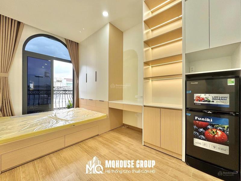 Phòng mới xây 100% ngay trung tâm tân bình, nhà ga t3, cách metro chỉ 5 phút. dt 28m². vị trí: huỳnh văn nghệ phường 15 tân bình. tuyến đường tiếp giáp: phạm văn bạch, tân sơn, trường chinh,... full - Ảnh 2
