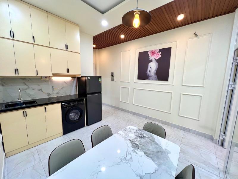 Cho thuê căn hộ 1 phòng ngủ bình thạnh, full nội thất, rộng rãi, cửa sổ lớn, máy giặt riêng - gần hàng xanh, quận 1, quận3  - Ảnh 4