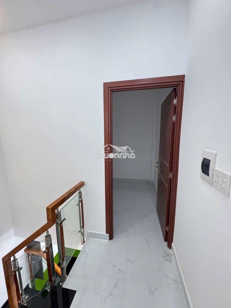 Nhà lê văn quới ngã tư 4 xã - chỉ nhỉnh 2 ty có hộ khẩu sài gòn - Ảnh 3