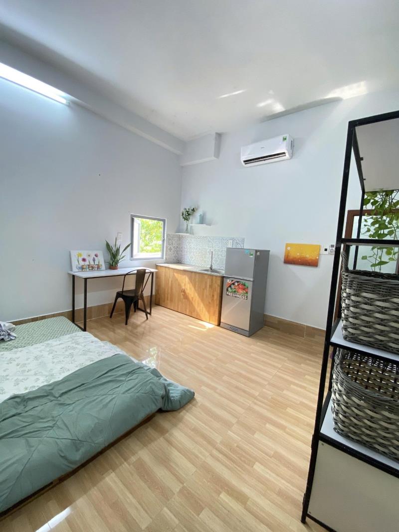 Cho thuê phòng có cửa sổ lớn thoáng mát full nội thất đường hồ văn huê quận phú nhuận, sát q1, q3 - Ảnh 2