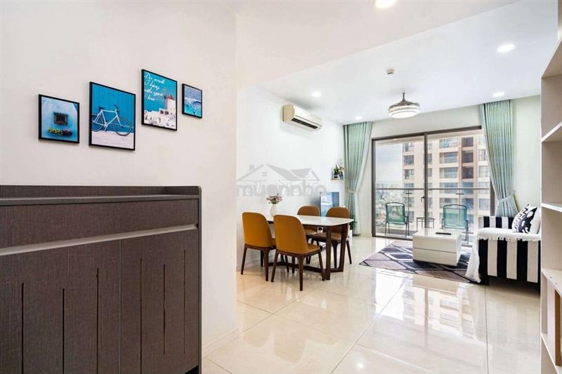 (Chủ bán)sang tên luôn,ở liền 2tỷ 2pn 50m2 lầu 6 nơ trang long full nt
