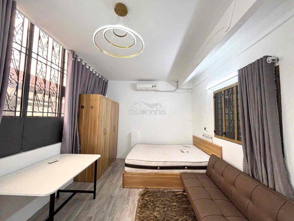 Căn 1 phòng ngủ bếp riêng cửa sổ trời 50m2 mgay công trường dân chủ - Ảnh 3