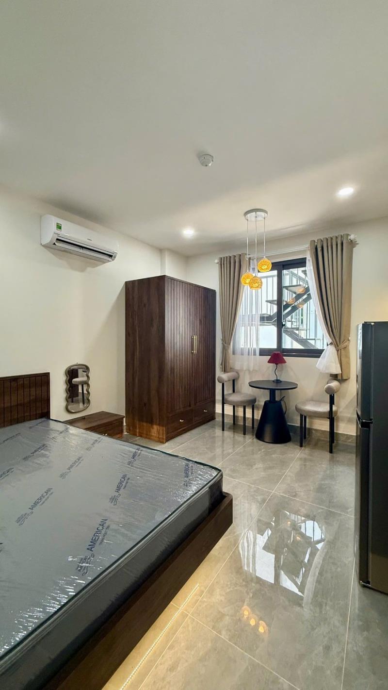 Cho thuê phòng mới 100% hầm xe thang máy, thiết kế cực đẹp gần ngã tư phú nhuận phan đăng lưu