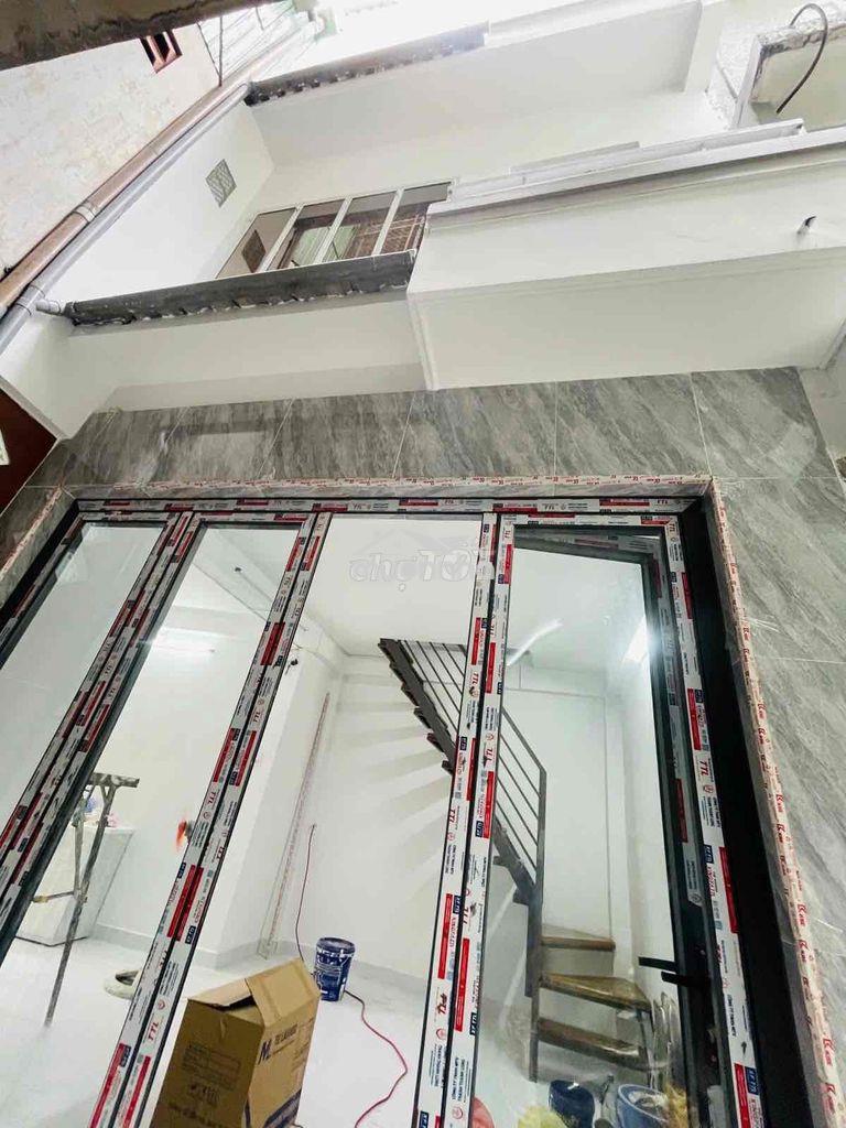 Cho thuê nhà lý hẻm 207 thái tổ quận 10 24m2 4 tầng 2 pn - 14 tr