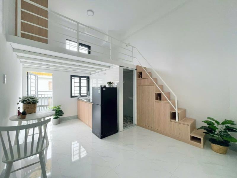 Khai trương mới 100% ban công cửa sổ thoáng gần sala mai chí thọ