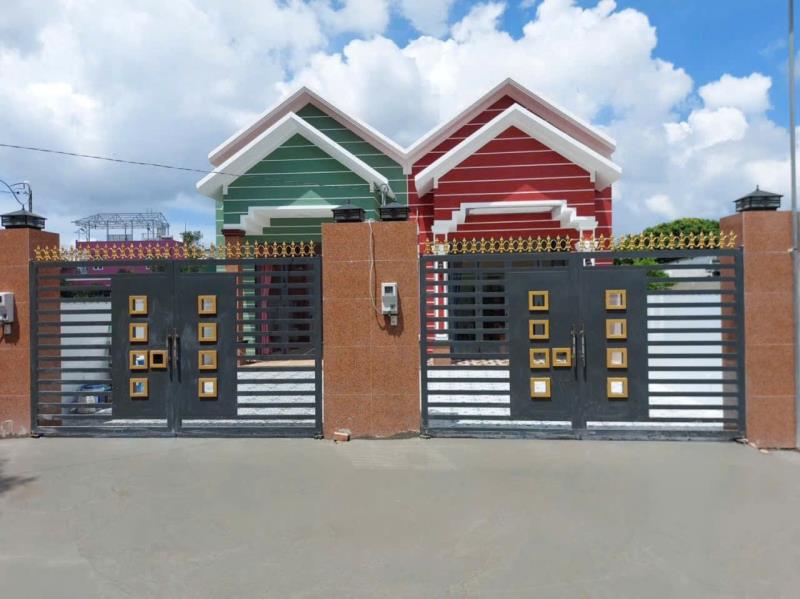 Bán 2 nhà mới xây // sông lu,hòa phú 163m2 , 2pn, 2wc , hướng đông, hoàn công 2,2 tỷ/căn