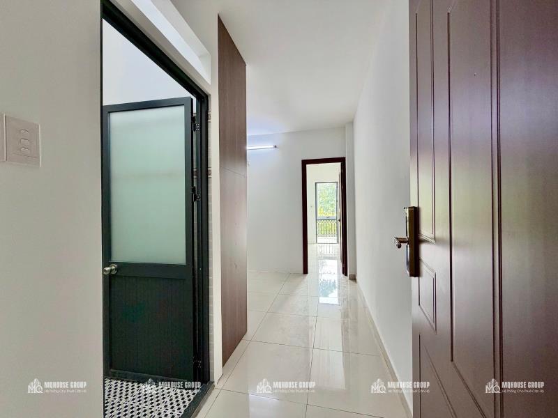 Cho thuê căn hộ 1 phòng ngủ ban công rộng ngay gần sân bay - Ảnh 4