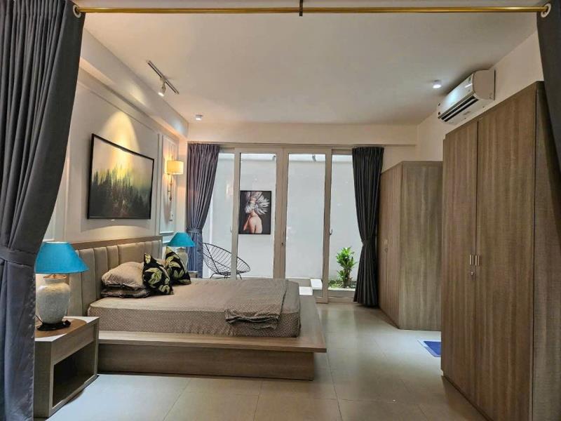 Căn hộ 1pn nội thất cao cấp ban công sân vườn