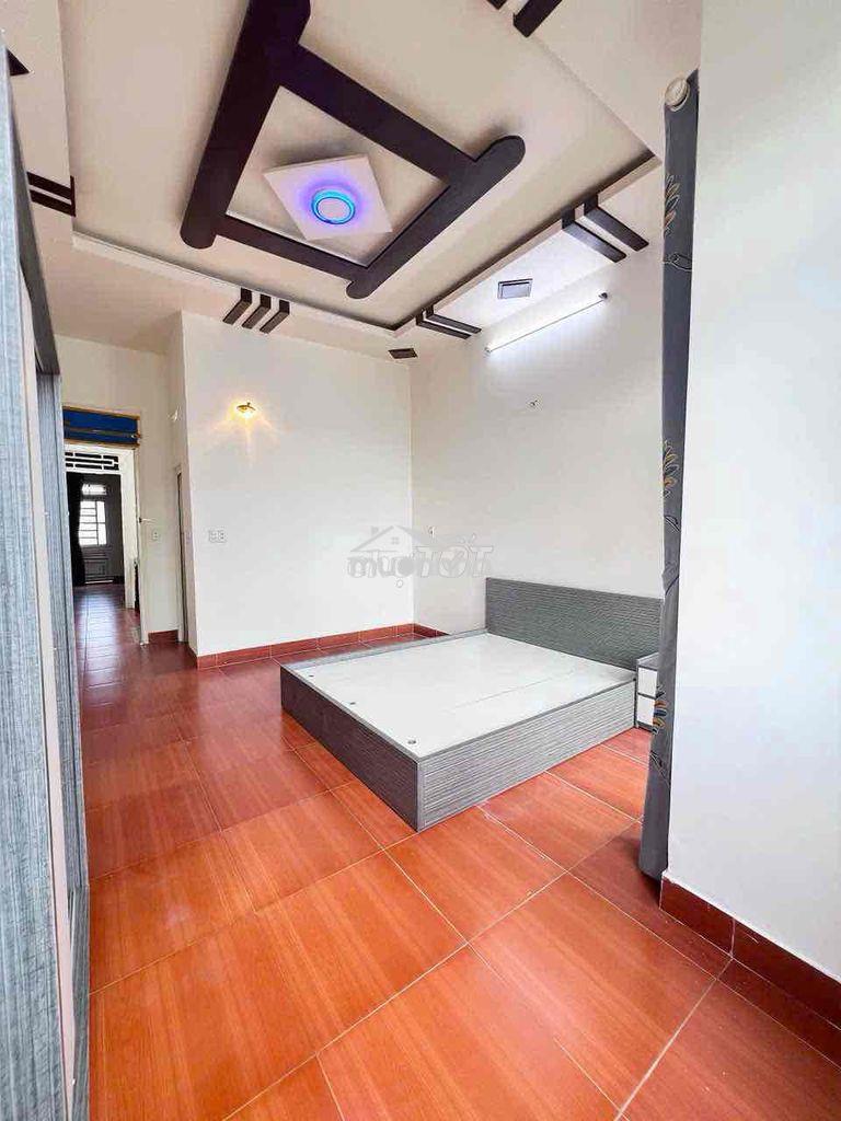 Phòng ban công full nội thất - Ảnh 2