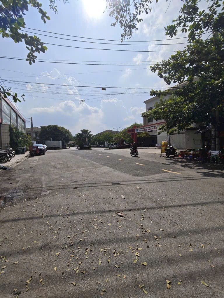 Bán nhà đôi 2 căn 67m2, 3 tầng, hẻm xe hơi 1/ sát mặt tiền, gần vạn phúc, giá 5,3 tỷ
