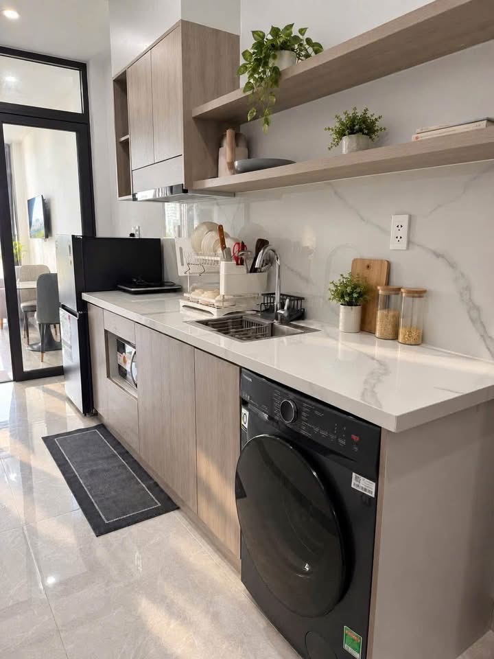 Cho thuê phòng ban công 40m2, cửa sổ thoáng, full nội thất ngay trung tâm phan xích long, gần q1, q2, q3 - Ảnh 3