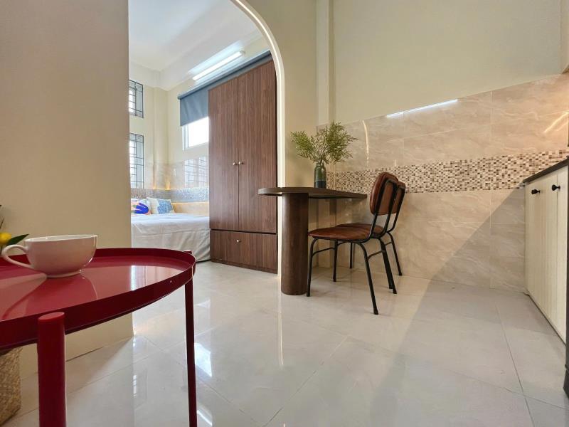 Cho thuê phòng có ban công, rộng 38m2, full nội thất - quốc lộ 13 gần bến xe miền đông cũ, ngã tư hàng xanh, đại học ngoại thương ở bình thạnh - Ảnh 4