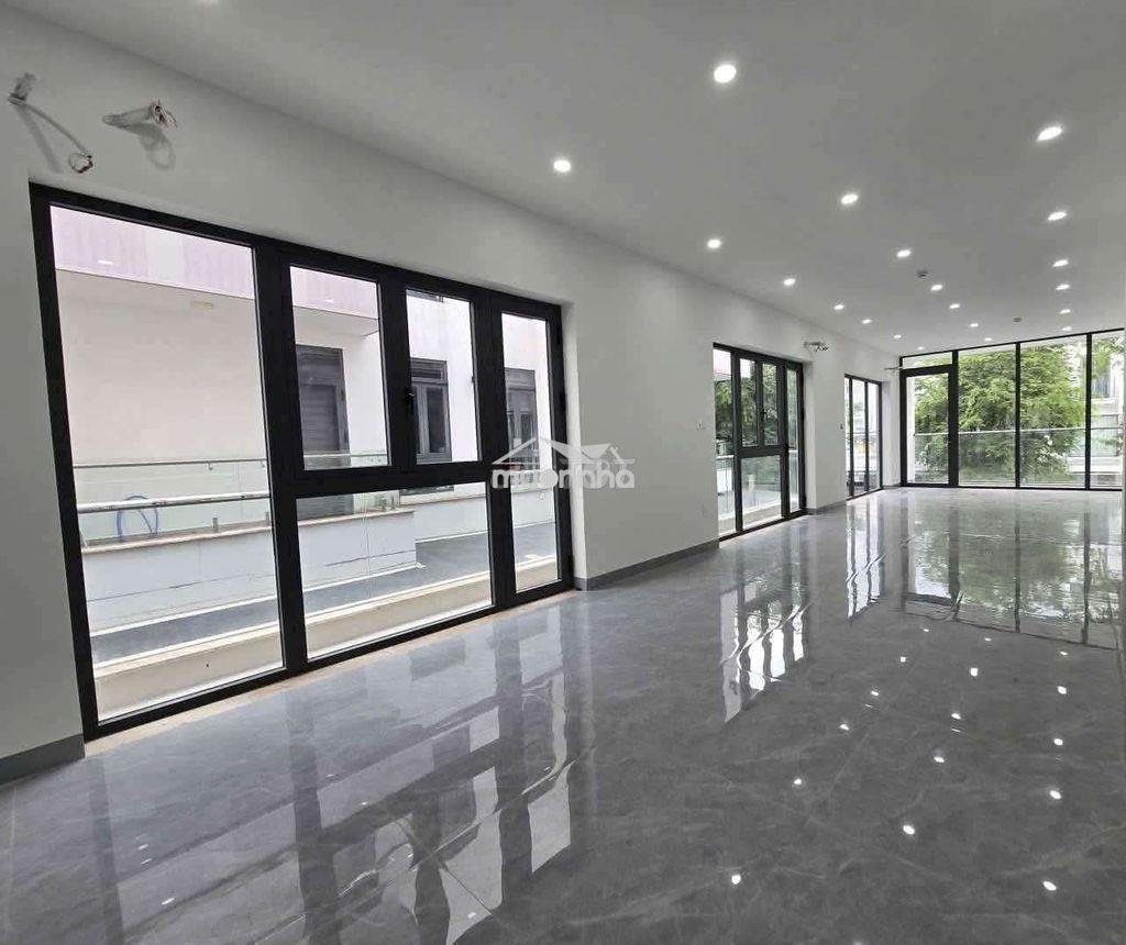 Cho thuê tòa nhà văn phòng có hầm và 4 lầu sàn trống mới xây xong - Ảnh 3