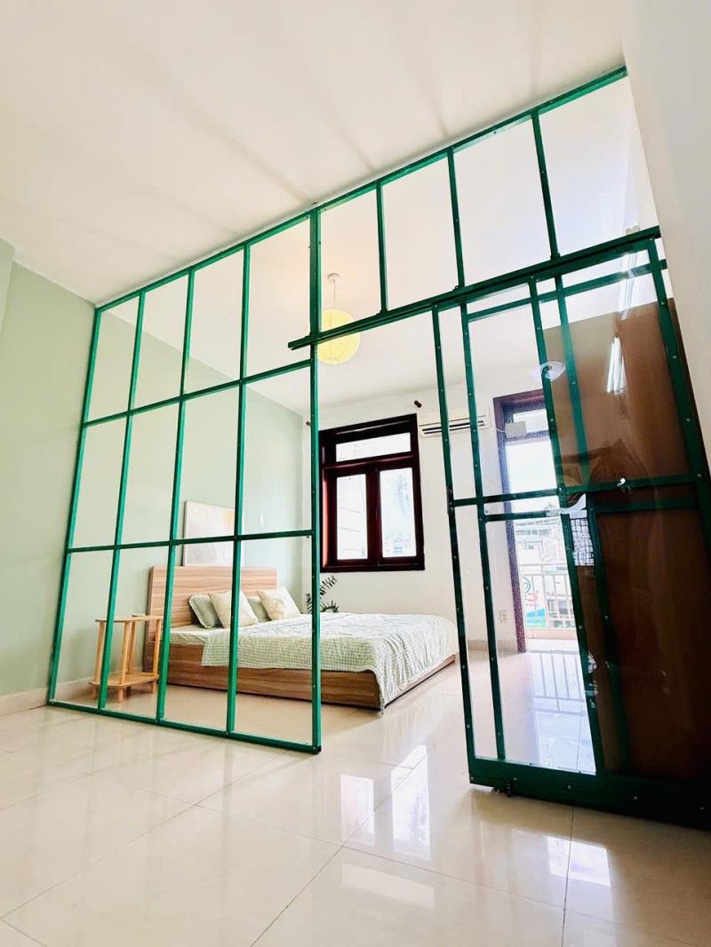 Cho thuê căn hộ 1 pn có ban công, máy giặt riêng, full nội thất, bình thạnh gần ngã tư hàng xanh - 0941746163 - Ảnh 3
