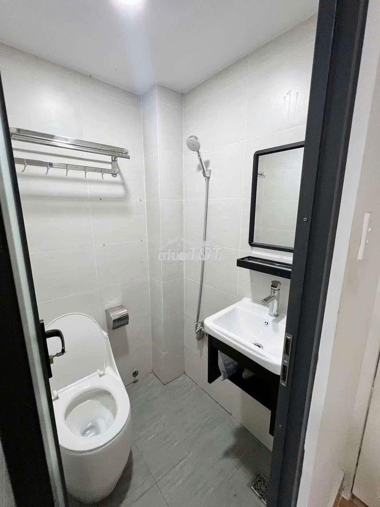 Cho thuê nhà quận 1 có 2 phòng ngủ 1 vệ sinh đầy đủ nội thất - Ảnh 3