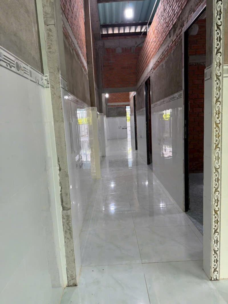 Bán nhà cấp 4 , đường oto ấp 6 bà lư , xã thạnh đức dt 150m2 , 3pn,2wc giá chốt 1,35 tỷ - Ảnh 4