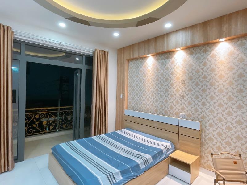 Phòng trọ bình thạnh, đường trần bình trọng - phòng ban công thoáng mát, thang máy