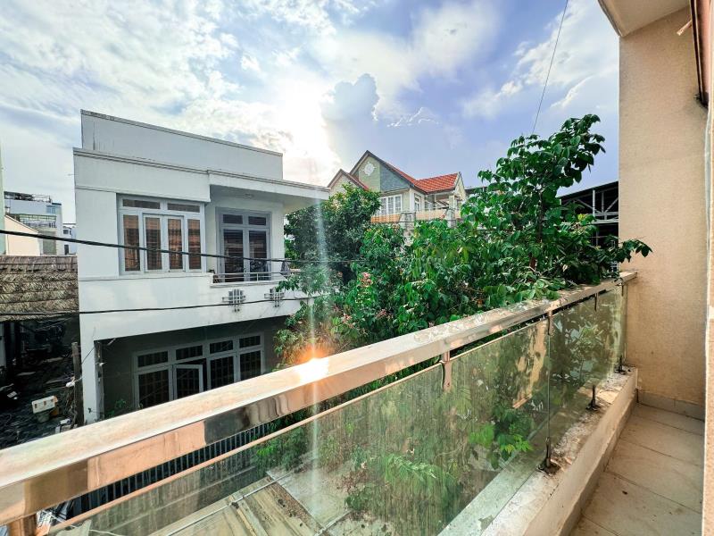 1 phòng ngủ ban công style homestay cuốn hút giới trẻ - ngay hutech ung văn khiêm - view sông 