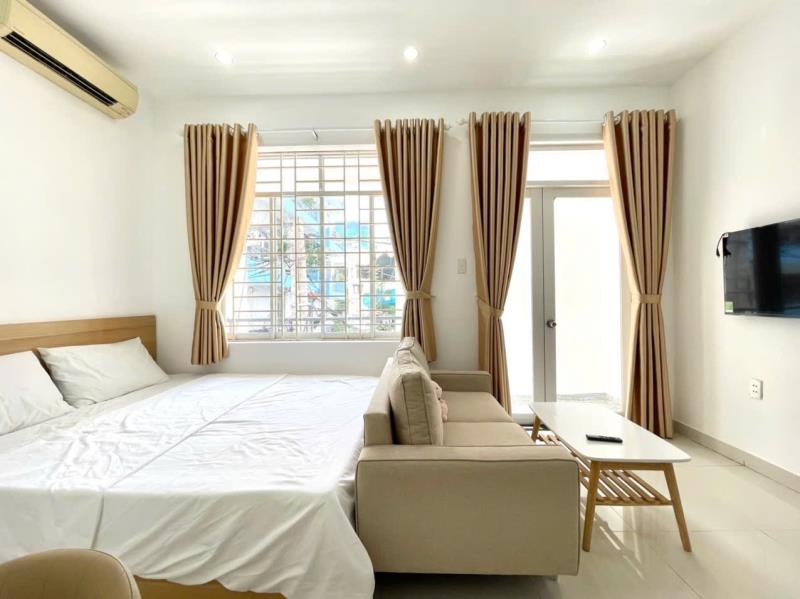 Cho thuê căn hộ studio ban công , cửa sổ lớn -phan đăng lưu , phú nhuận gần phan xích long
