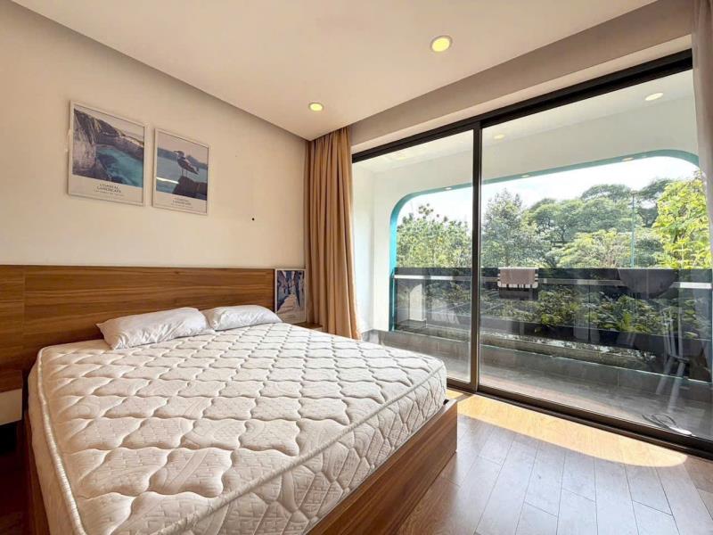 Hệ thống căn hộ cao cấp tân bình full nội thất có cửa sổ ban công thoáng mát, bếp đầy đủ tiện nghi cơ bản, an ninh 24/24, ra vào cửa khóa vân tay
