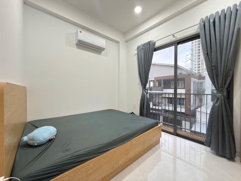 Cho thuê căn hộ 1 phòng ngủ ban công full nội thất mới 100% cách rmit và tdtu 5p quận 7