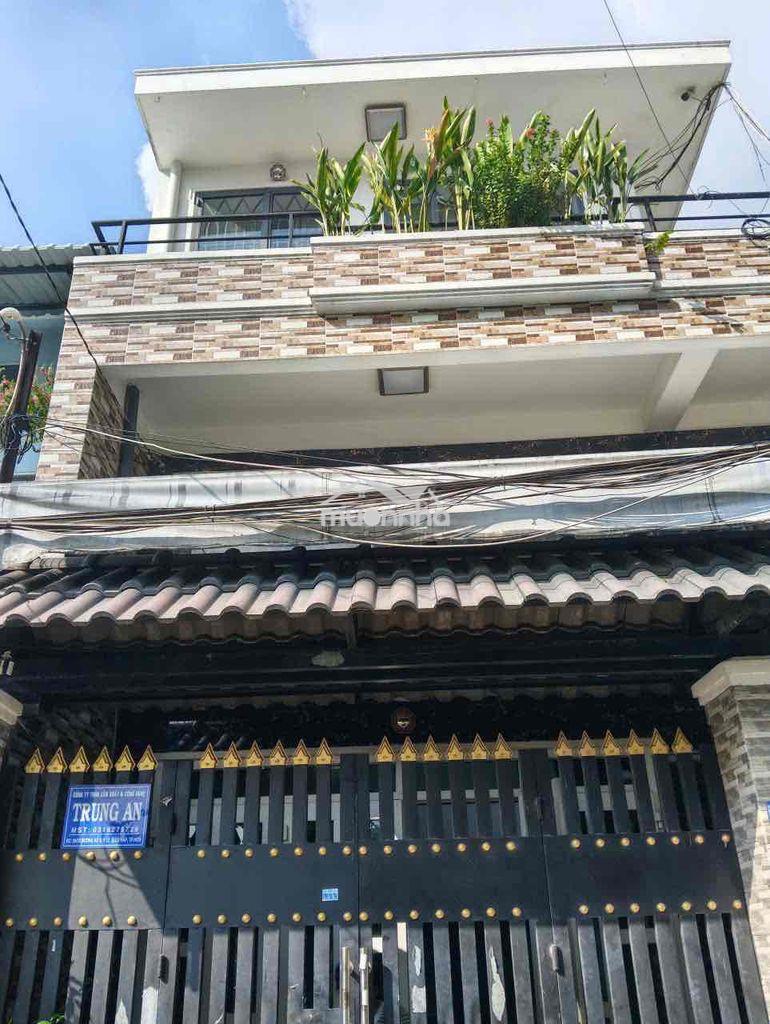 Nhà nở hậu hẻm ô tô, p17 gò vấp