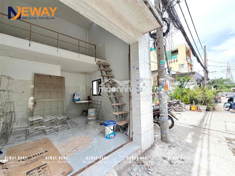 Nguyên căn thiết kế 1 trệt 1 lầu rộng rãi nằm gần vòng xoay an lạc