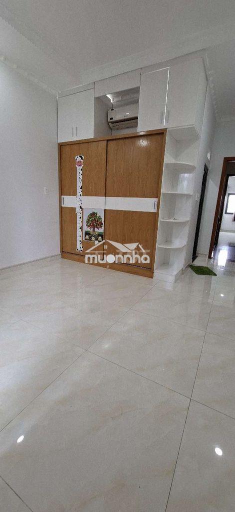 Nhà c thuê có nội thất. 4×24.đúc  4 lầ có sân để xe hơi. liên khu 4-5  - Ảnh 4