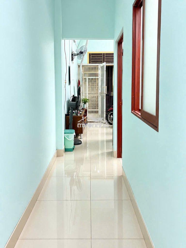 Gấp bán 5.5 tỷ giảm về 4.99 tỷ - bán nhanh nhà 2 tầng hẻm đẹp giáp q.1 - Ảnh 3