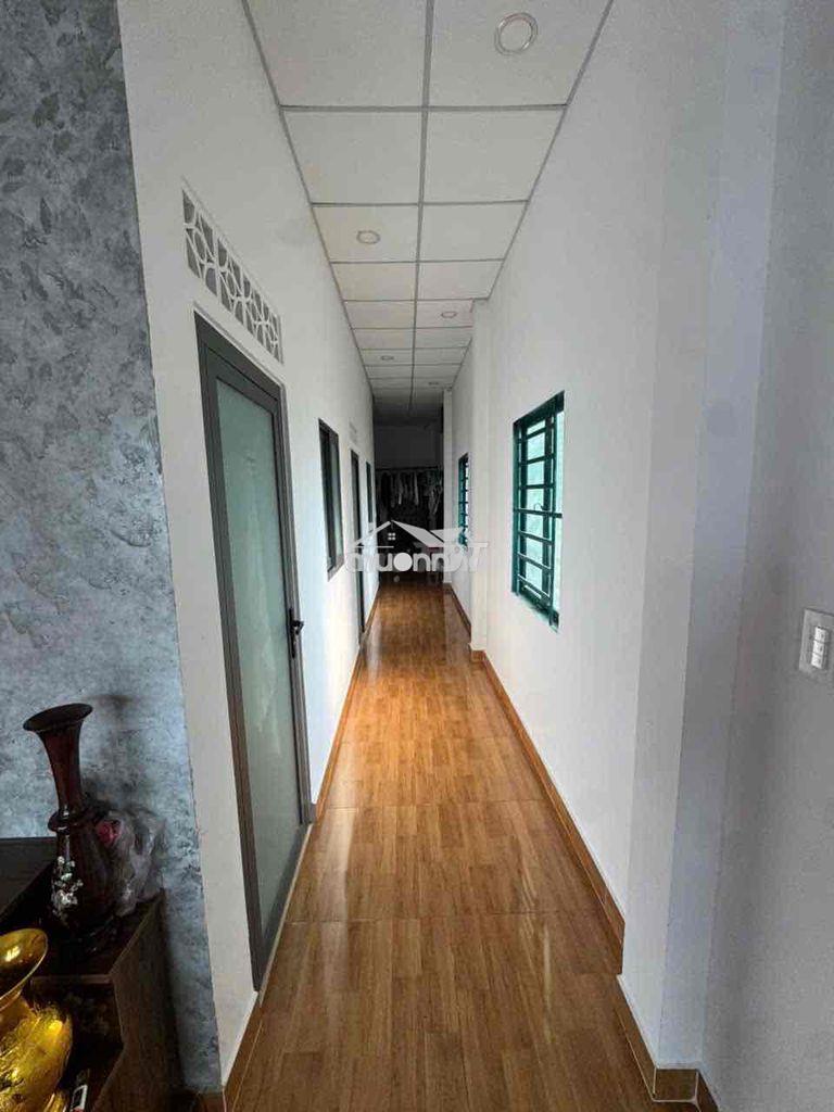 Nhà nguyên căn 200m2 ngang 9m, 3pn p.long trường - Ảnh 3