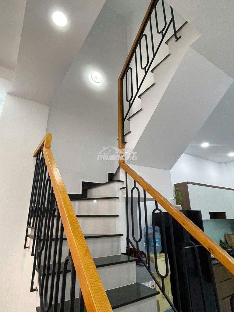Nhà mới vào ở liền trên đường lê văn lương - nối dài nhà bè. - Ảnh 2
