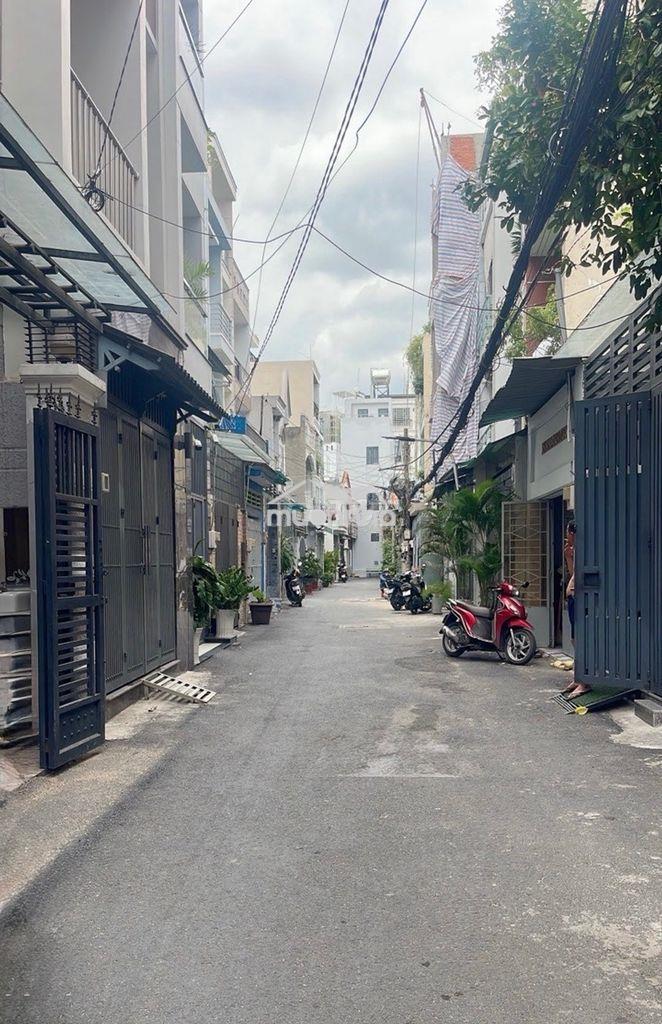 Bán nhà gò vấp, hẻm xe hơi phạm văn bạch, 60m2, 4 tầng, 4pn, 6.8tỷ tl