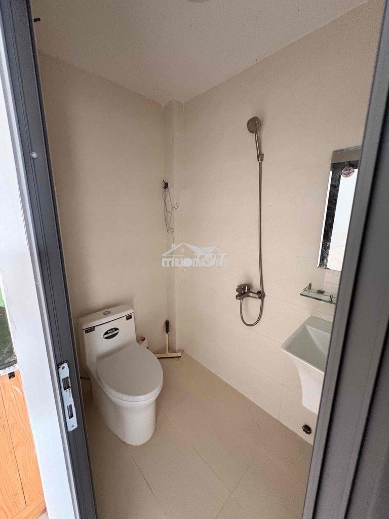 Cho thuê phòng trệt dưới đất diện tích 30m2 giá 4,2tr - Ảnh 1