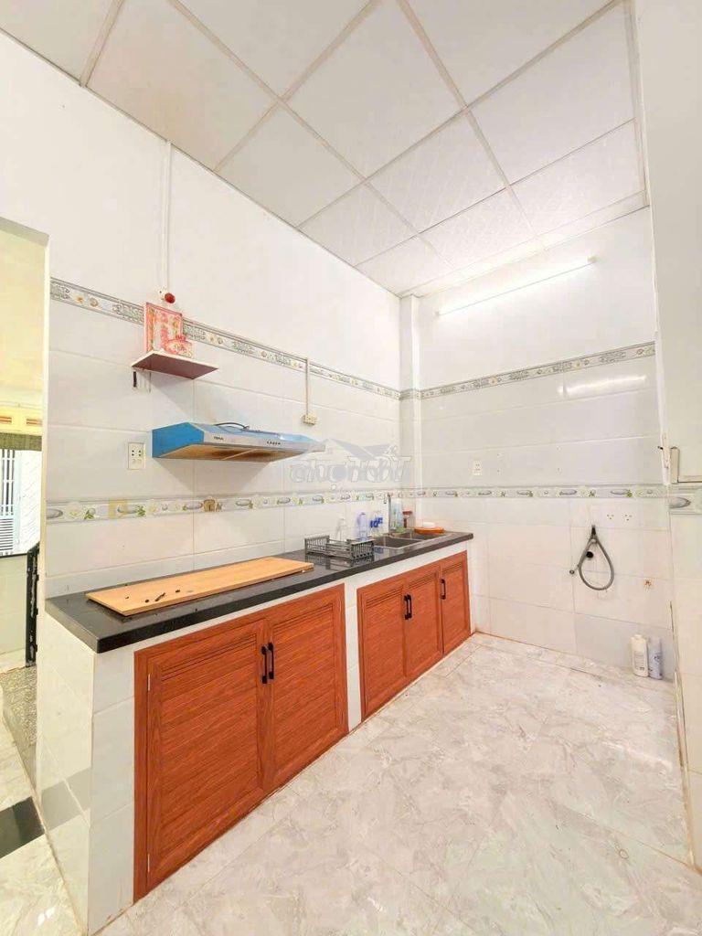 Cho thuê nhà đường quốc lộ 50 > dt.4m×12 } 1 lầu 2 phòng 2 toilet. - Ảnh 3