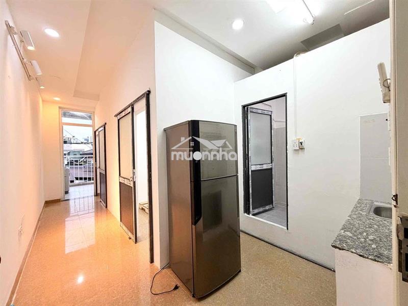 Sẵn 2 phòng ngủ ban công ngay cầu lê văn sỹ quận 3 full nội thất