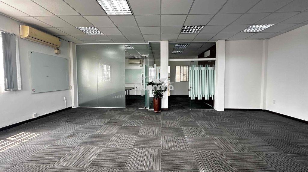 Văn phòng 70m2 cmt8 q3 - ngăn sẵn phòng họp - Ảnh 4