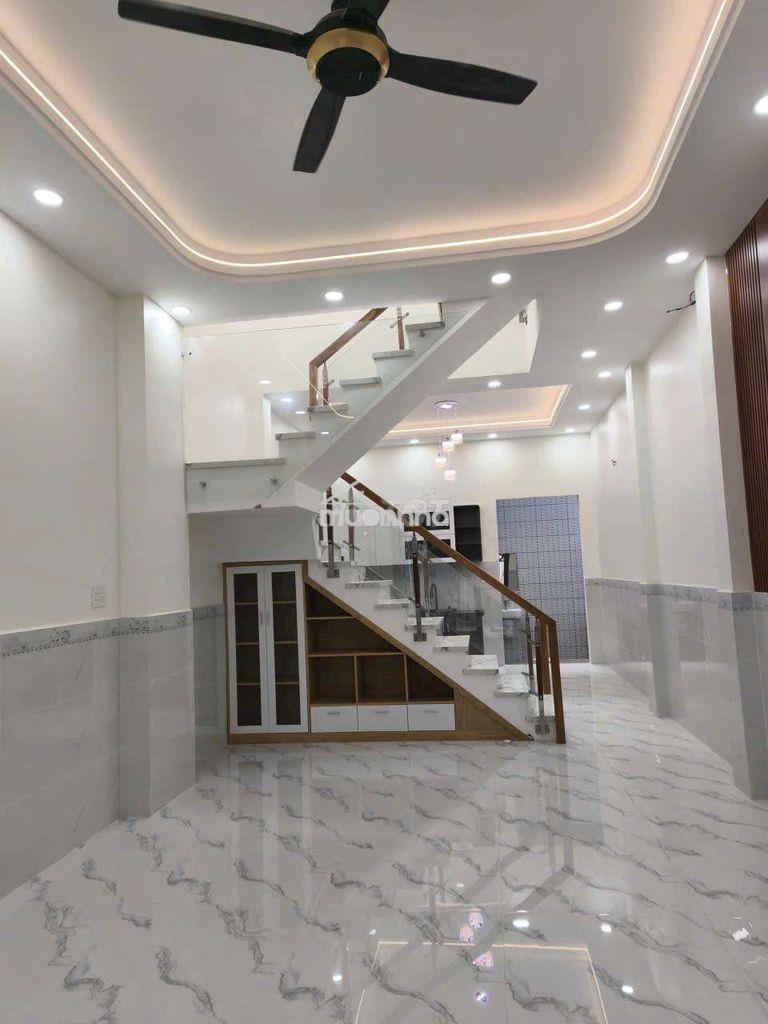 Hẻm ô tô ,3 tầng ,68 m2 chỉ 4,3 tỷ - Ảnh 2
