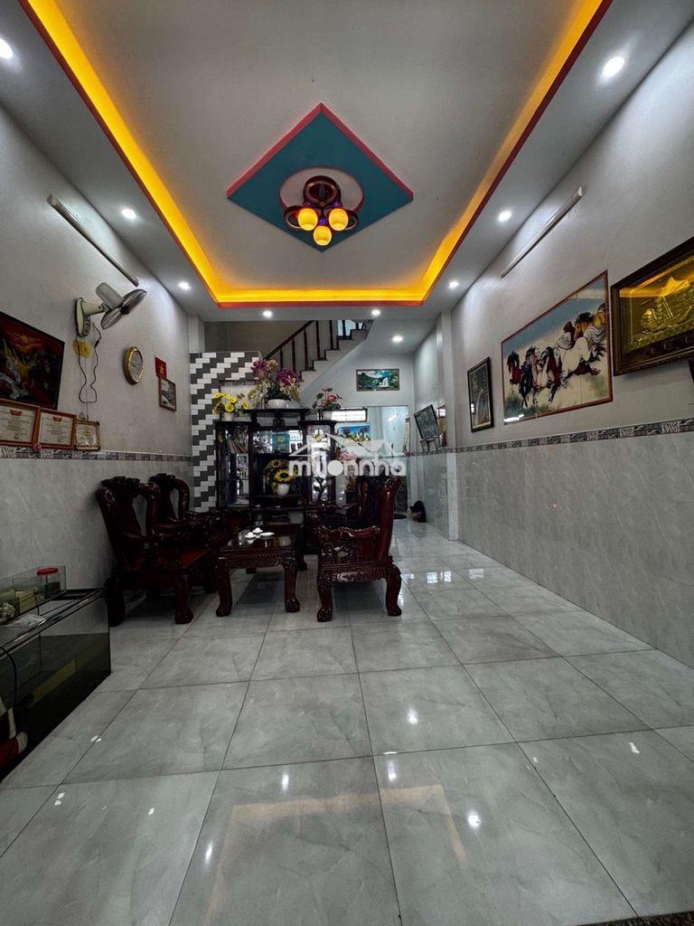 Nhà đẹp ở ngay - hẻm an ninh,4 tầng,4pn,3wc -1 phòng thờ-gần mặt tiền