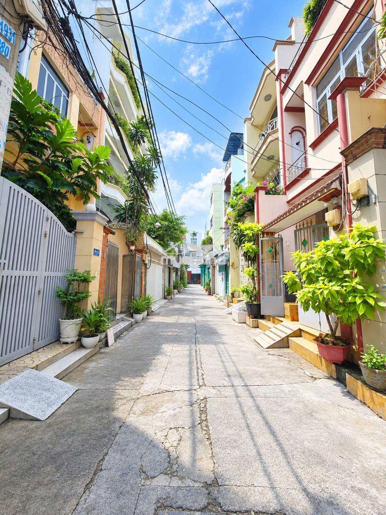 Nhà 4 tầng - khu trung tâm - gần chợ bình tây - 7.9 tỷ