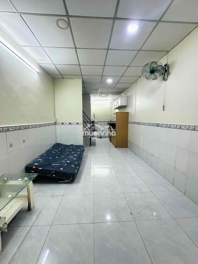 Cho thuê nhà nguyên căn, gần đại học mở, 1 máy lạnh, 1 bộ sofa, 2 pn - Ảnh 2